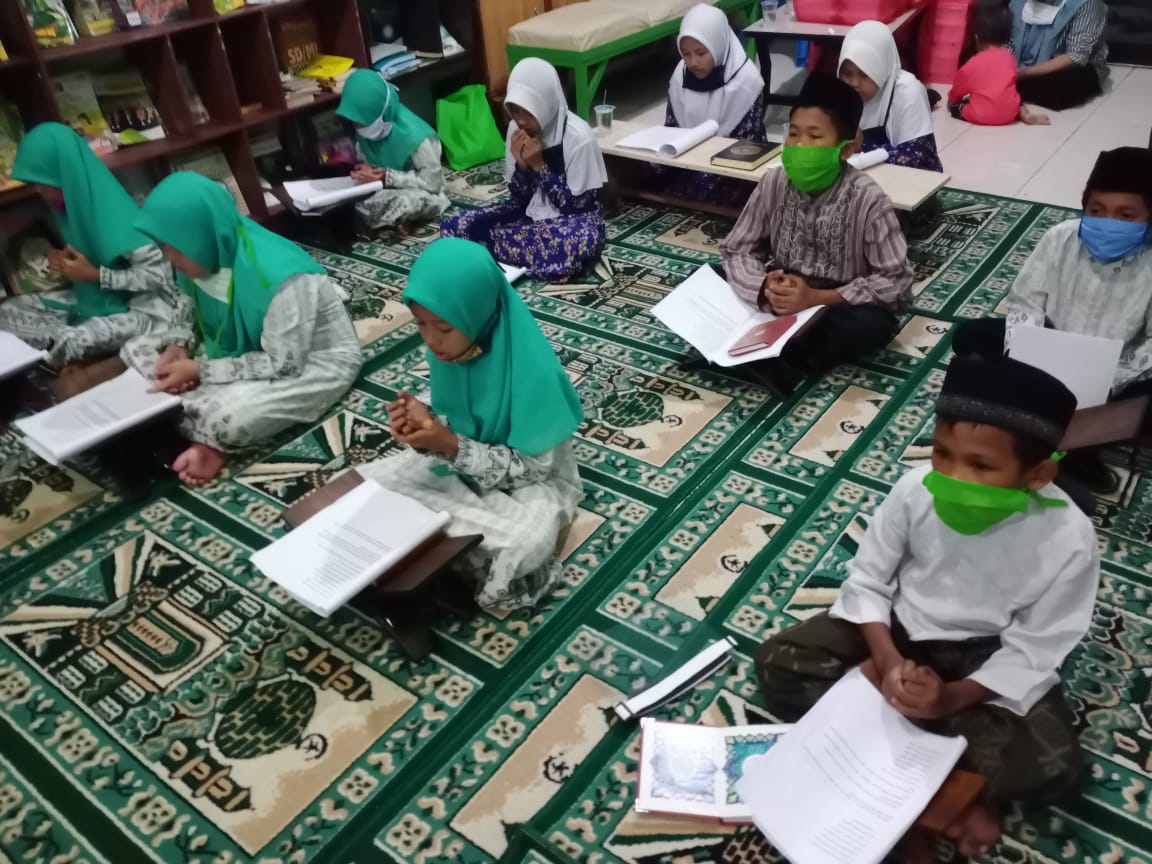 Doa Bersama dan Santunan Pekanan Yapim