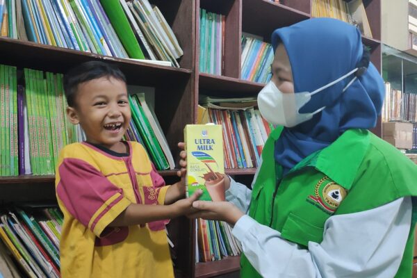 Menebar Kebaikan dengan Satu Kotak Susu Sehat