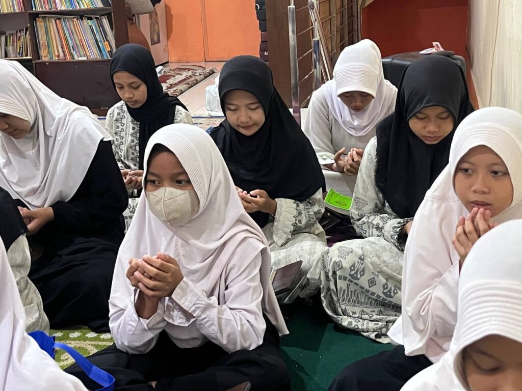 Sempurnakan Berkah Hari Ini Dengan Sedekah