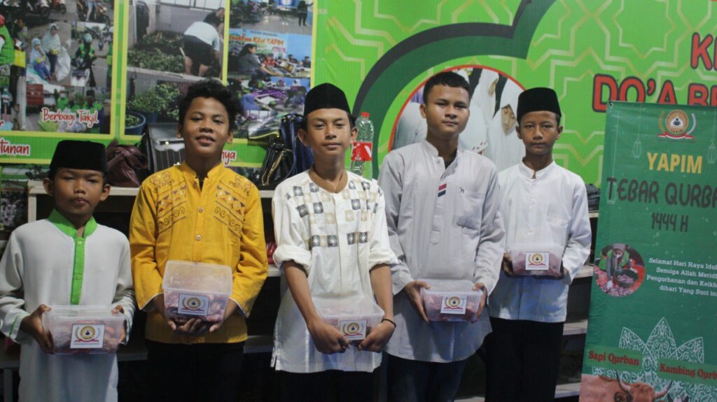 Berqurban Bersama Anak Yatim