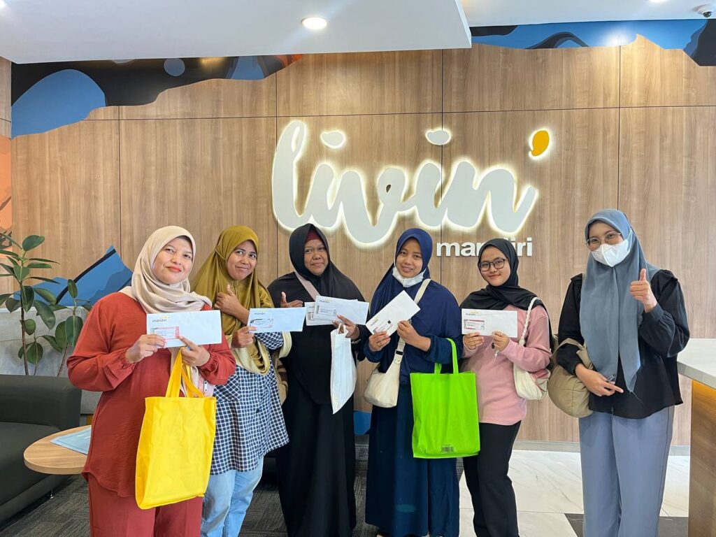 Pendampingan wali yatim untuk mengambil bantuan YAPI