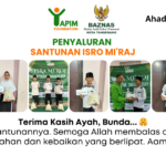 pembagian beras untuk anak yatim di asrama YAPIM Rajeg