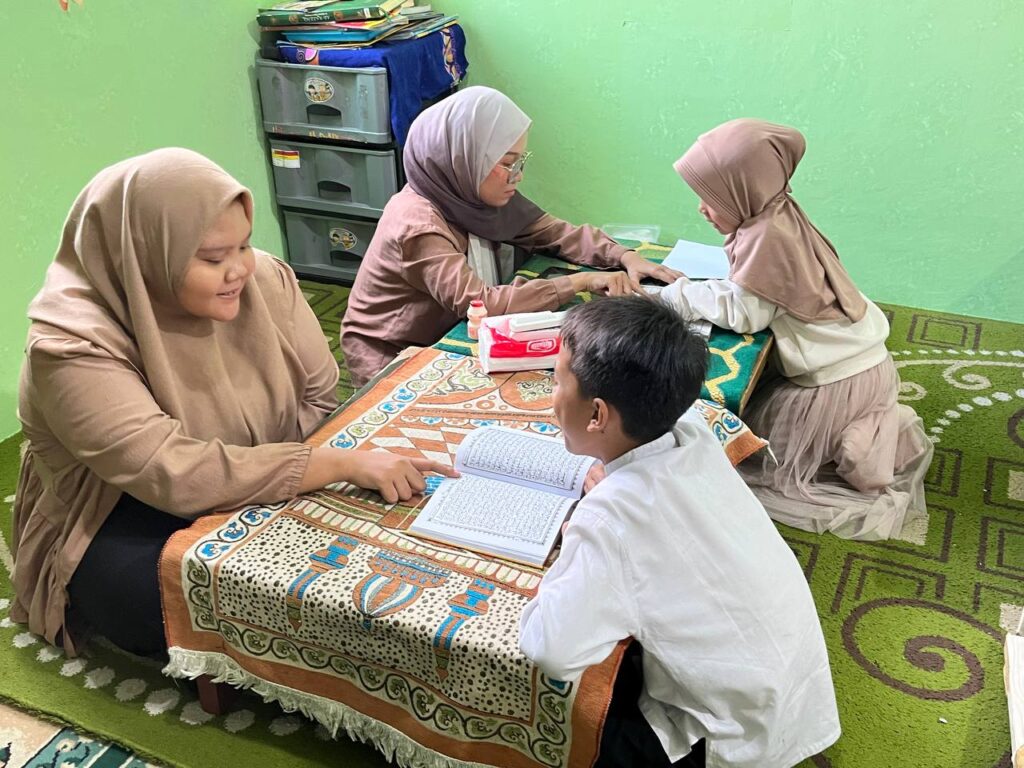 wakaf 100 Al-Qur’an dan Iqro Tangerang